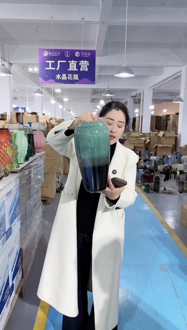 【闪购商品】玻璃唐总花瓶厂-微瑕-OXM8C