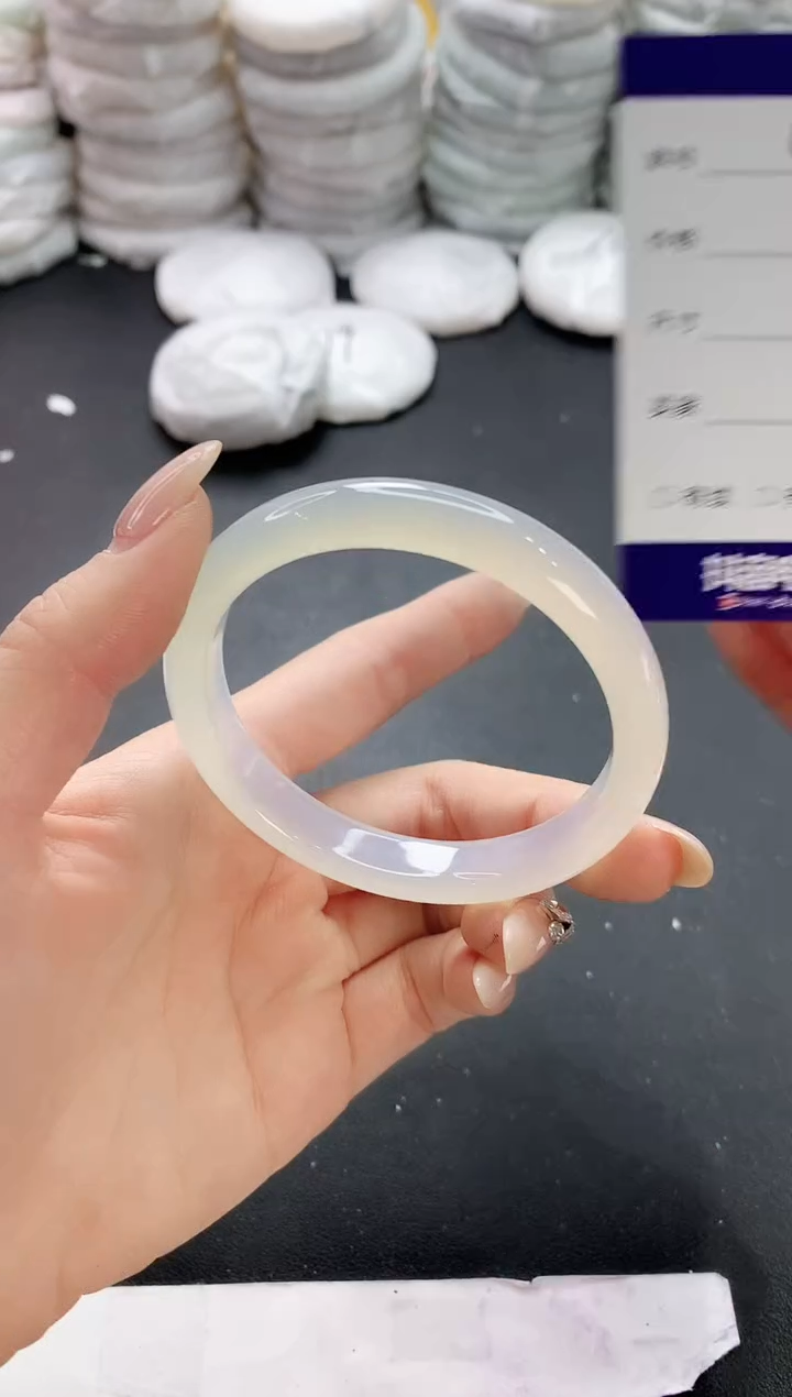 【闪购商品】玛瑙/玉髓手镯未镶嵌680