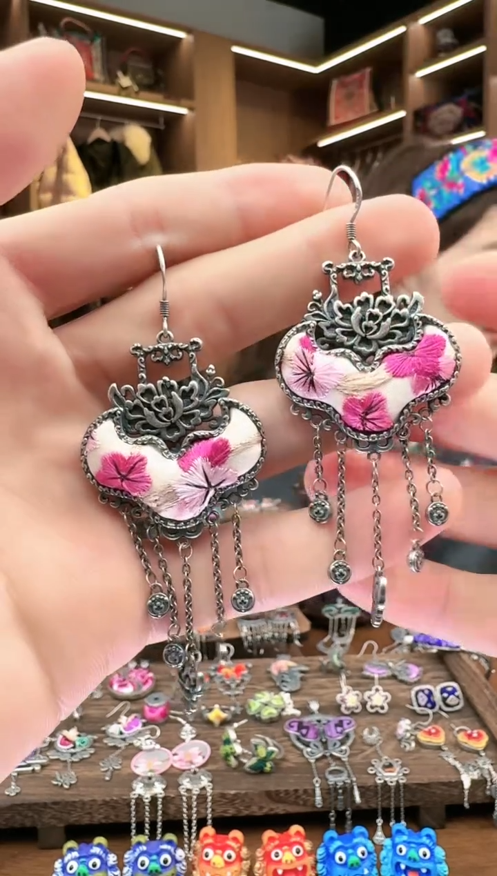 【闪购商品】织绣214黔东南苗族刺绣