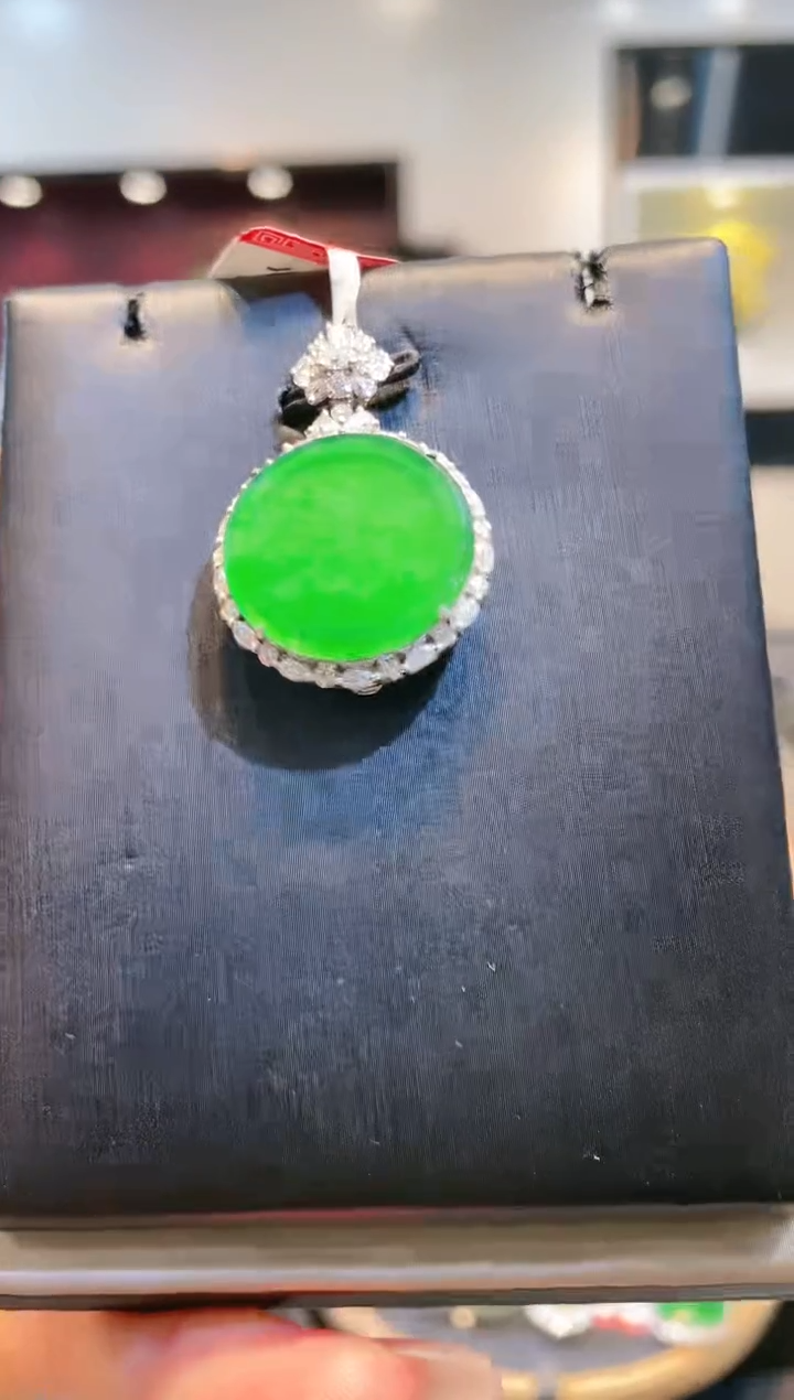 【闪购商品】翡翠颈饰18K金镶嵌A29天然A货翡翠吊坠