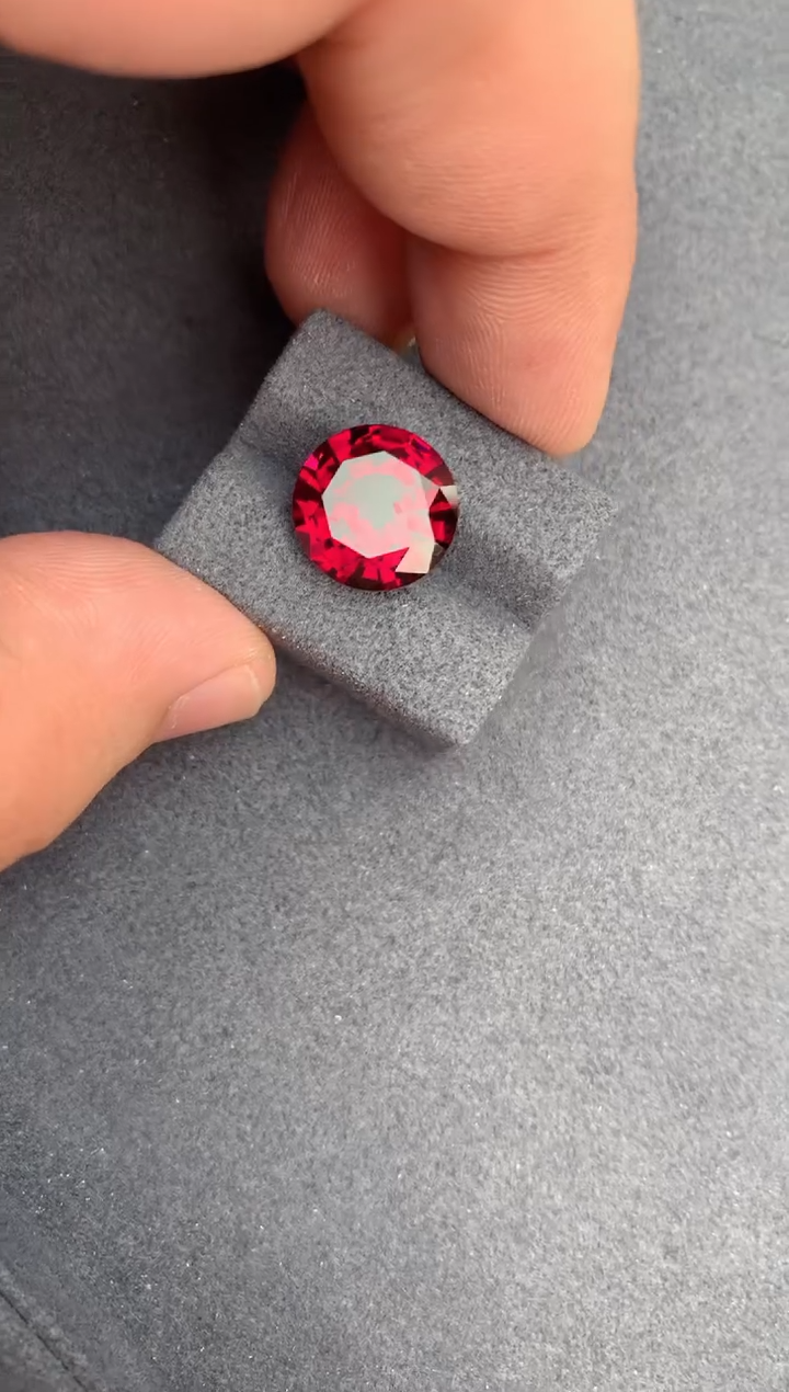 【闪购商品】石榴石裸石未镶嵌9ct镁铝榴石