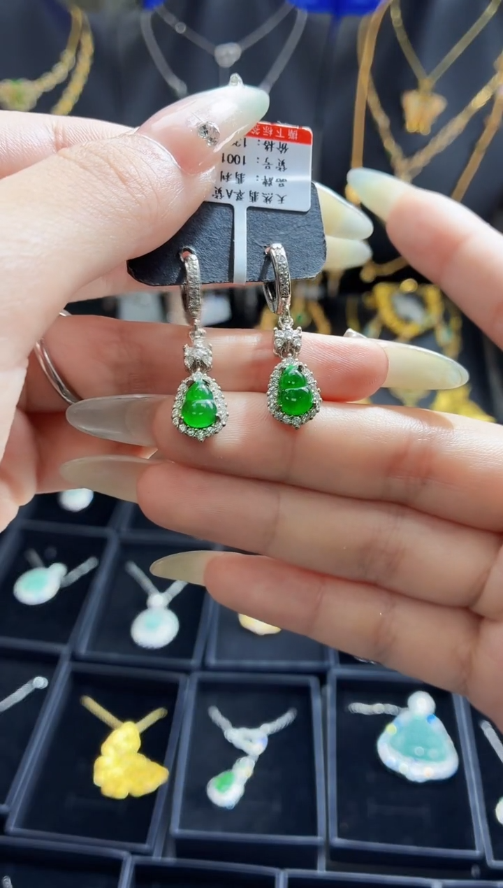 翡翠未镶嵌吊坠(不含链)天然翡翠a货 多样性发其一