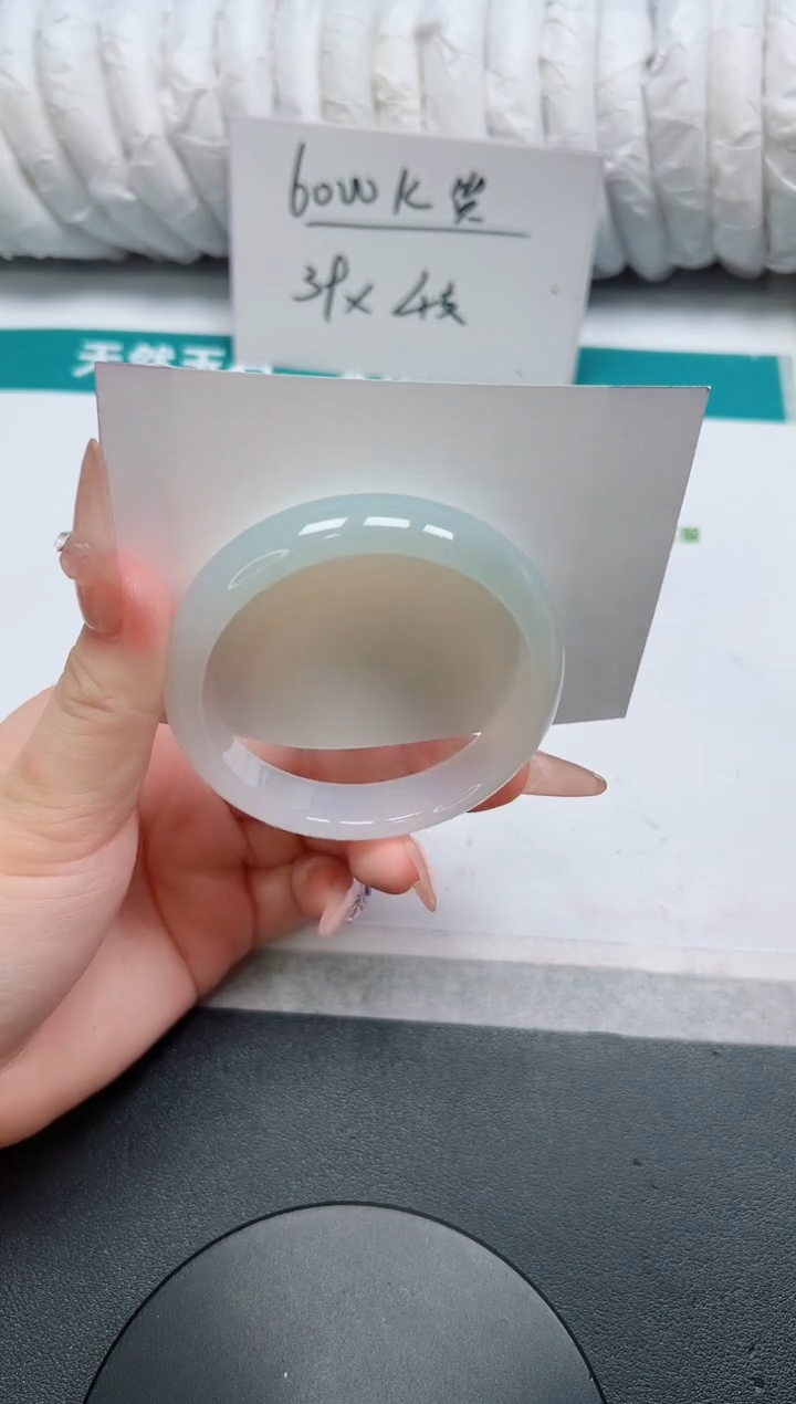 石英质玉手镯未镶嵌218-56.4