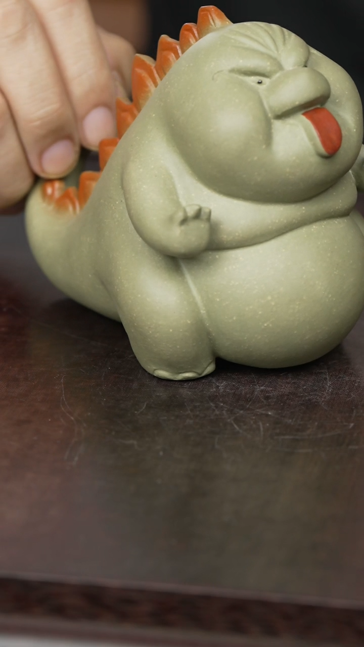 紫砂茶宠紫砂哥斯拉