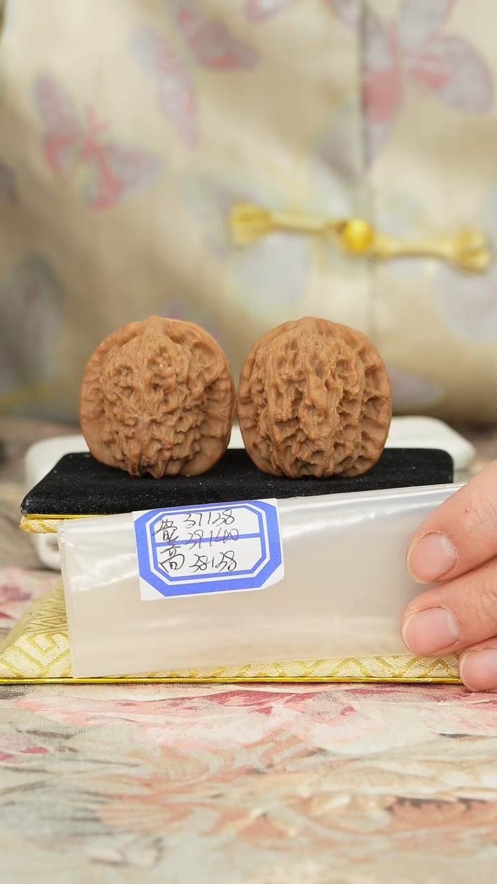 【闪购商品】文玩核桃把件非嫁接马老四