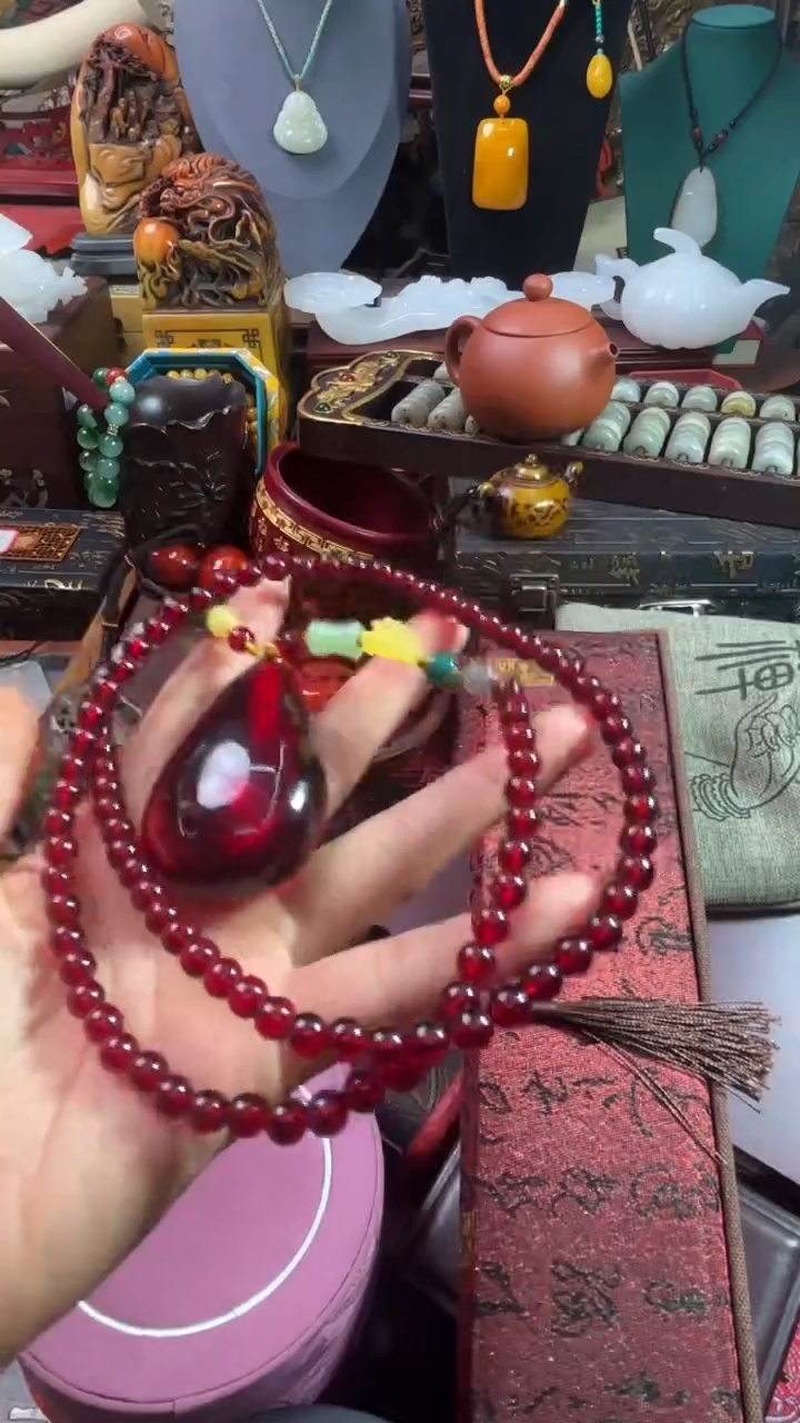 【闪购商品】血珀裸石未镶嵌876786786786876