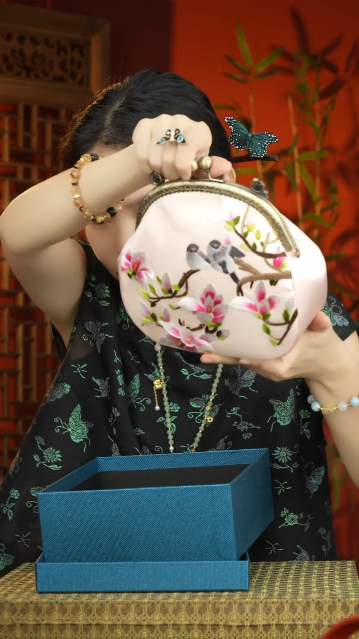 刺绣苏绣汉服包包