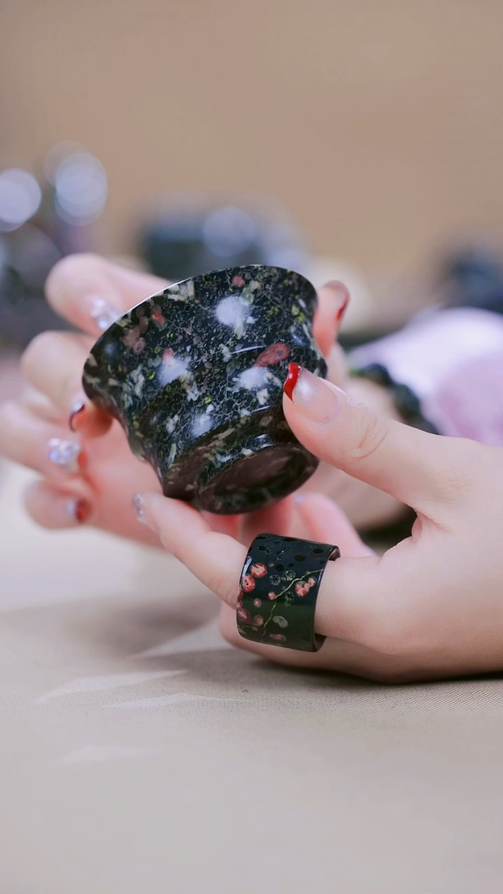 【闪购商品】寻武记A梅花玉玉杯一物一拍