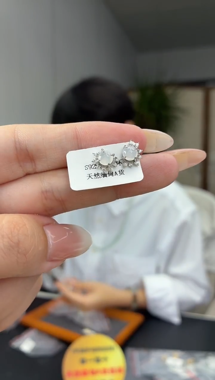 颈饰银S925镶嵌翡翠11111111111