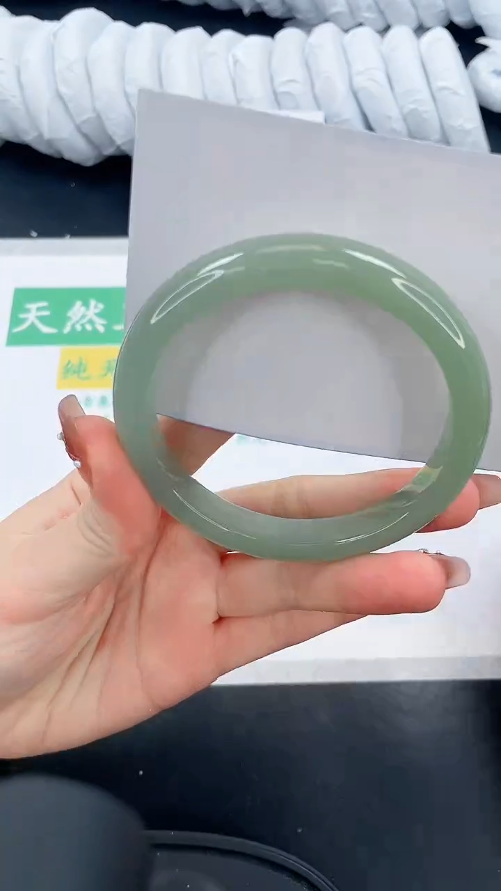 【闪购商品】石英质玉手镯未镶嵌206-62