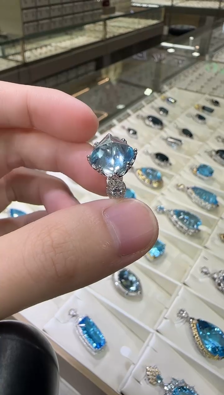 银S925镶嵌戒指托帕石12mm