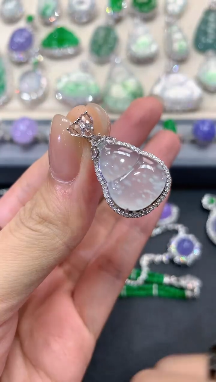 【闪购商品】翡翠吊坠(不含链)18K金镶嵌w67