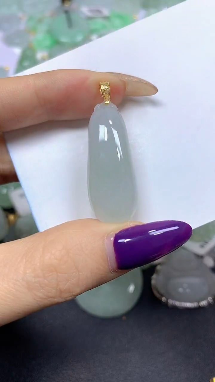 颈饰未镶嵌翡翠 