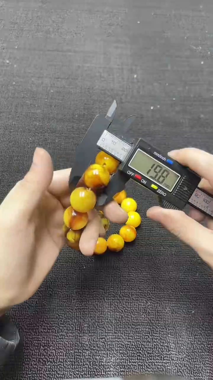 【闪购商品】蜜蜡手链未镶嵌精美手串42