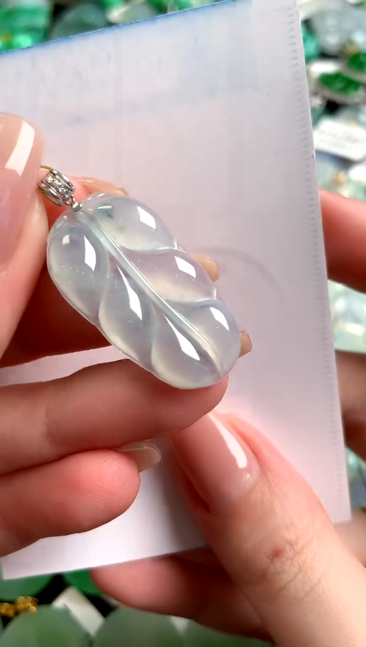 【闪购商品】翡翠颈饰18K金镶嵌0262618869