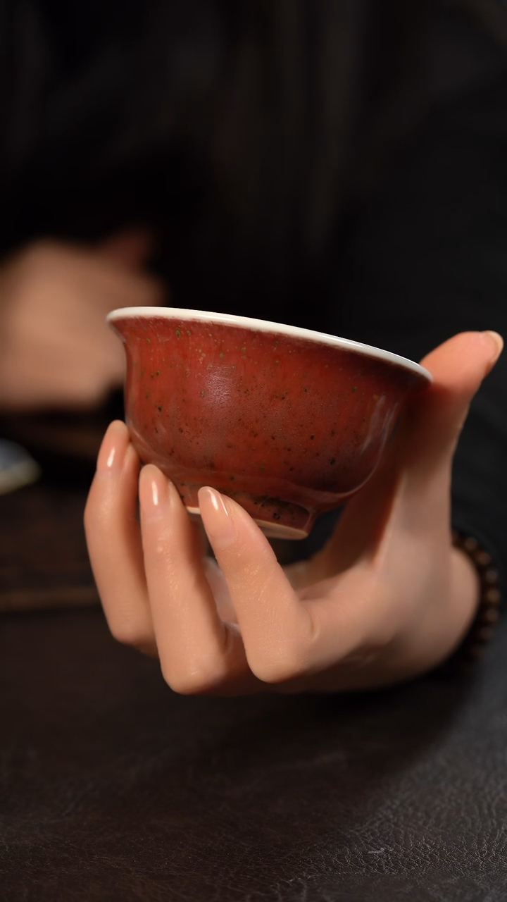 【闪购商品】杯贵红窑豇豆红釉里红如意纹压手杯新