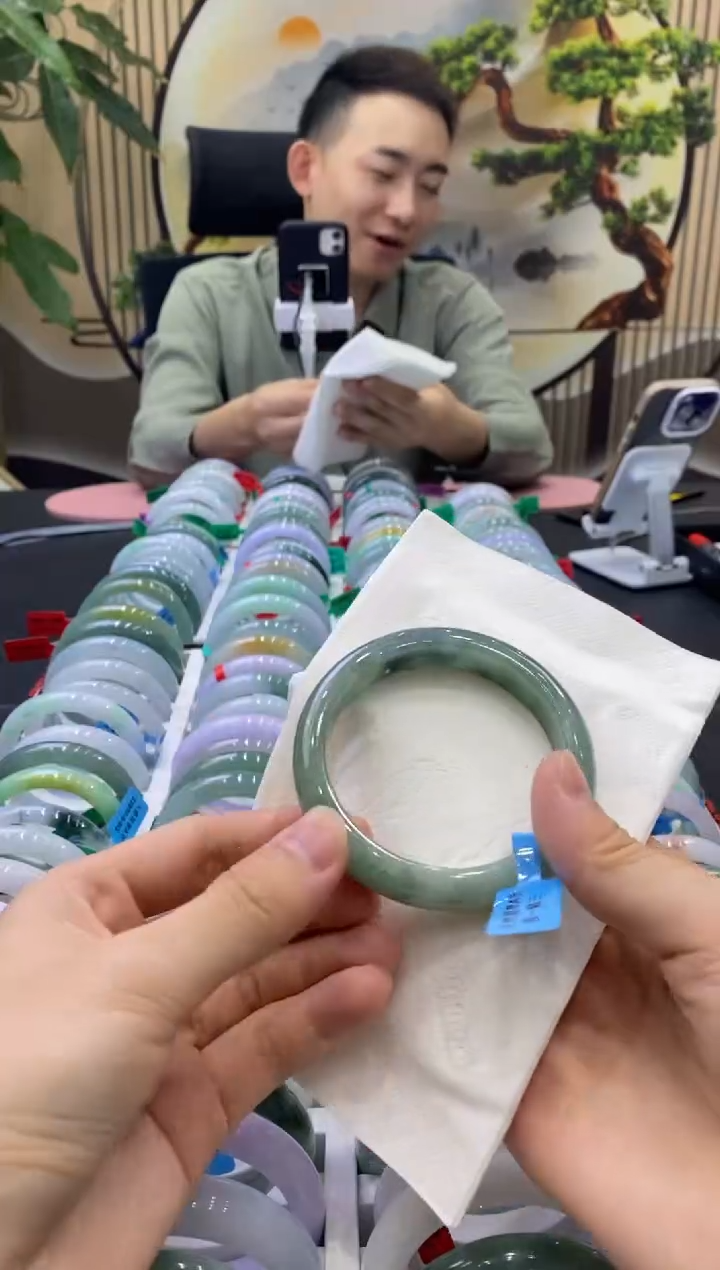 未镶嵌手镯翡翠1257