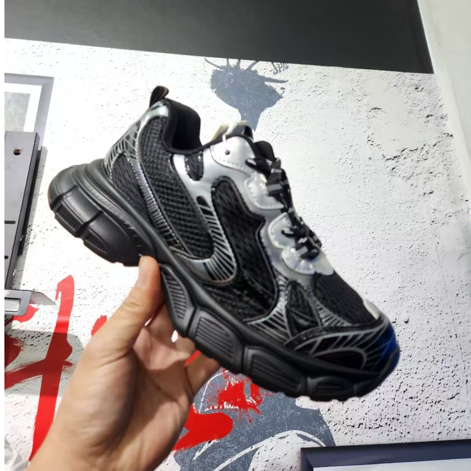 2轻便夏季潮流百搭网面透气女鞋