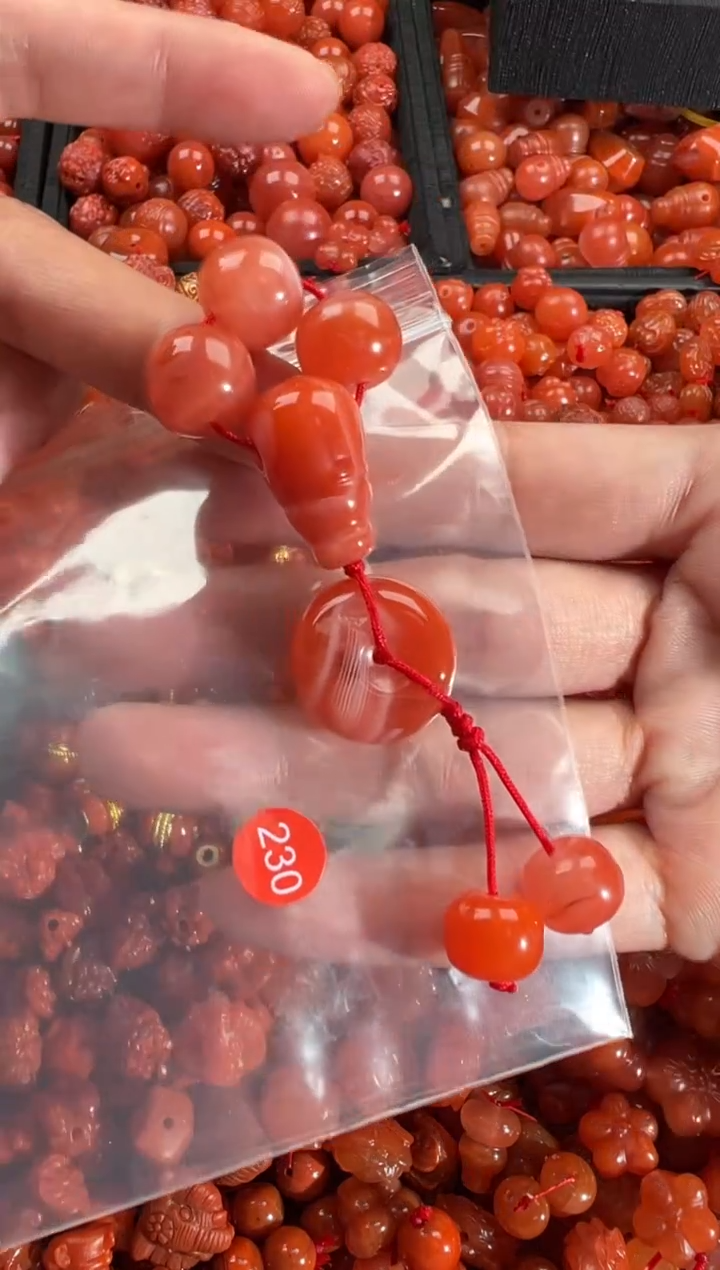 【闪购商品】南红玛瑙颈饰未镶嵌1