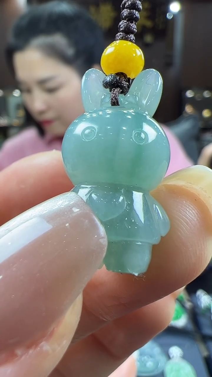 【闪购商品】翡翠挂件未镶嵌兔子手机挂