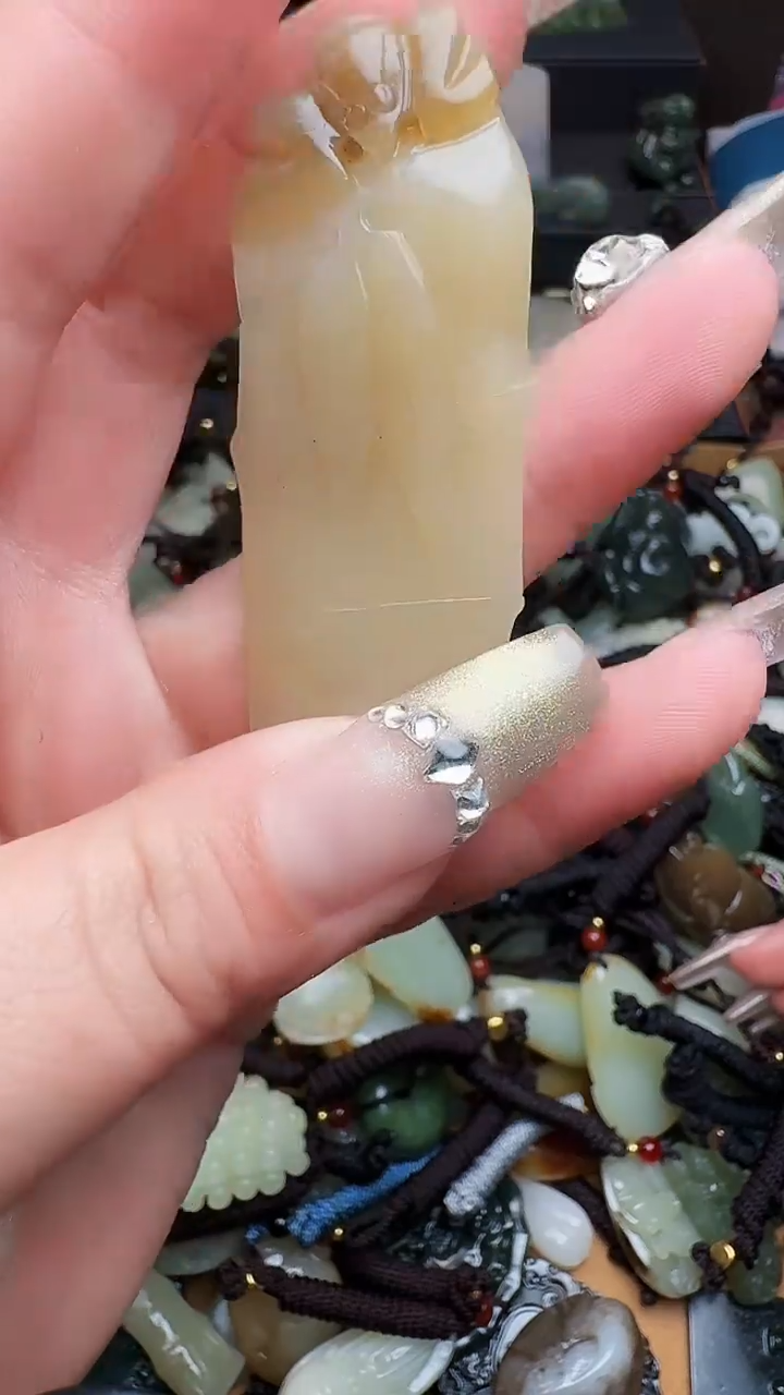 【闪购商品】和田玉颈饰未镶嵌00