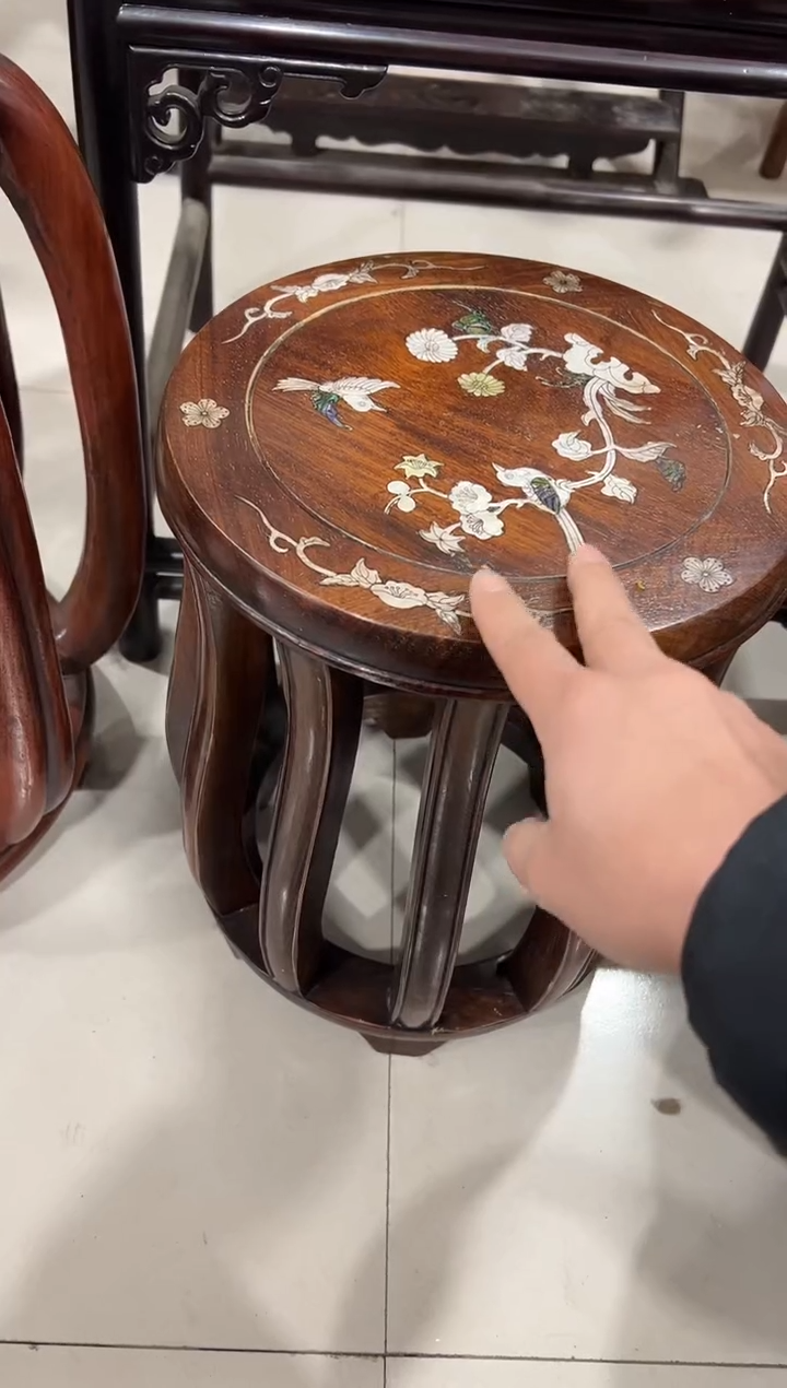 北**高花梨木十二腿小鼓凳