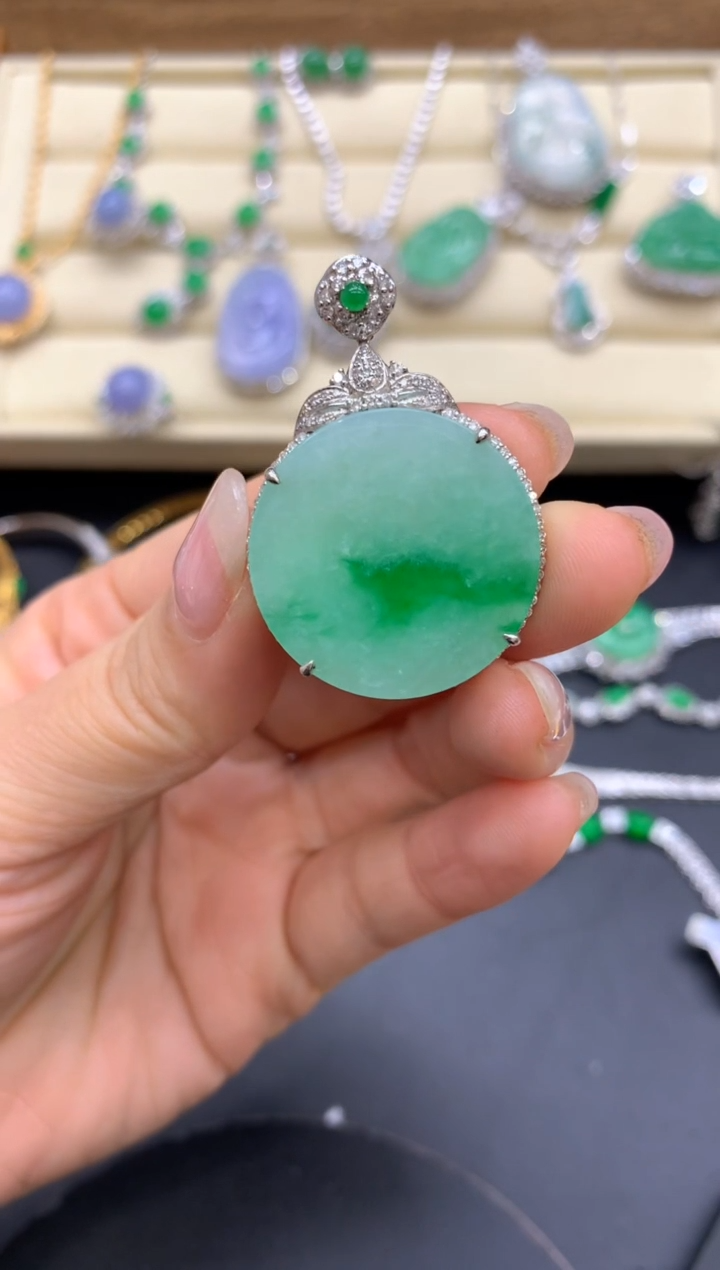 【闪购商品】翡翠颈饰18K金镶嵌581-中国好珍宝