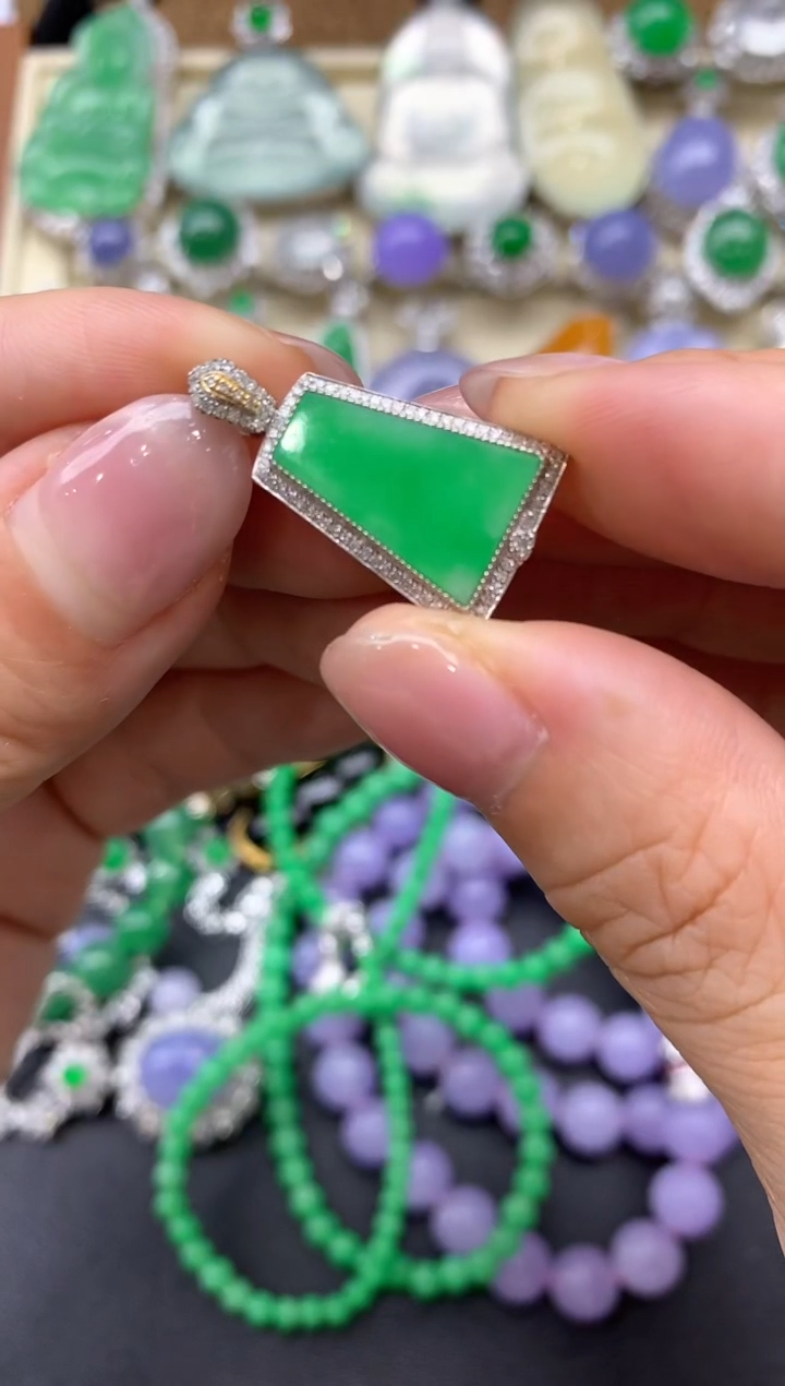 【闪购商品】翡翠颈饰18K金镶嵌203-中国好珍宝