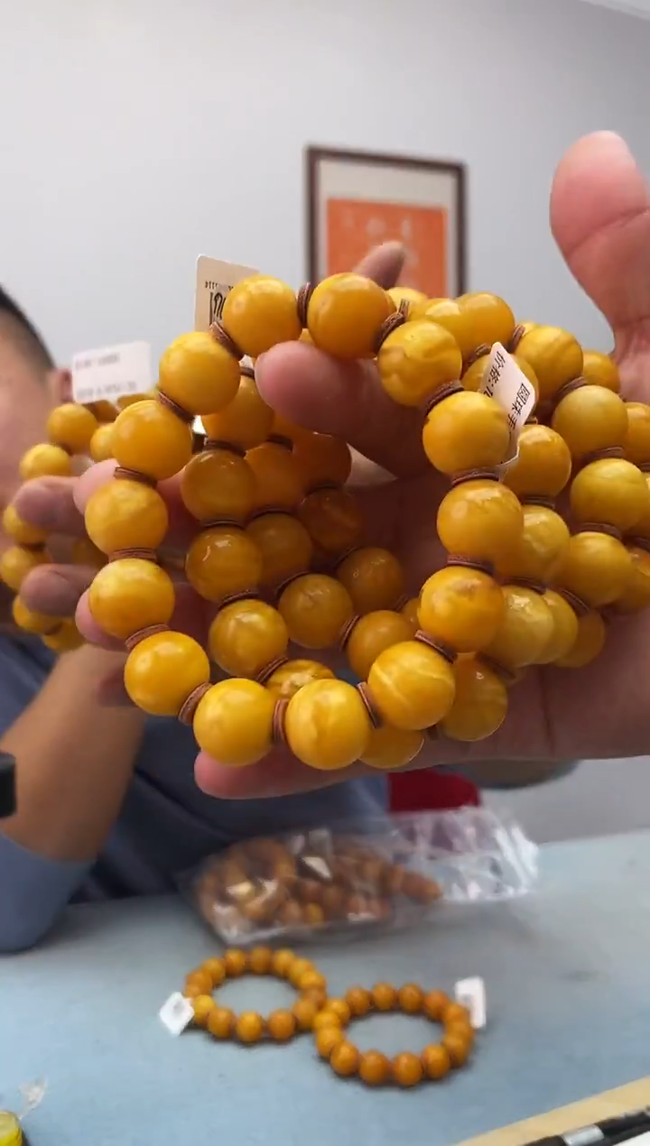 琥珀未镶嵌珠宝奇石假一罚十，多样性发一件026