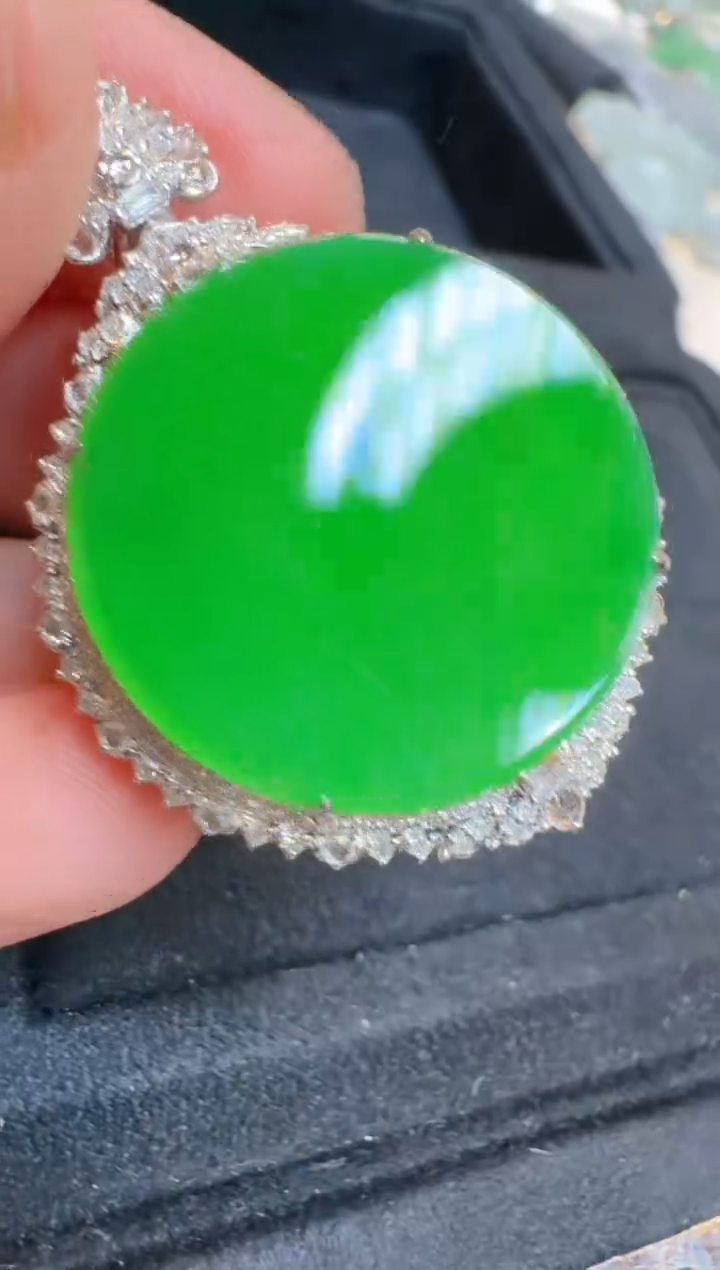 【闪购商品】翡翠吊坠(不含链)18K金镶嵌多样性团购发一件