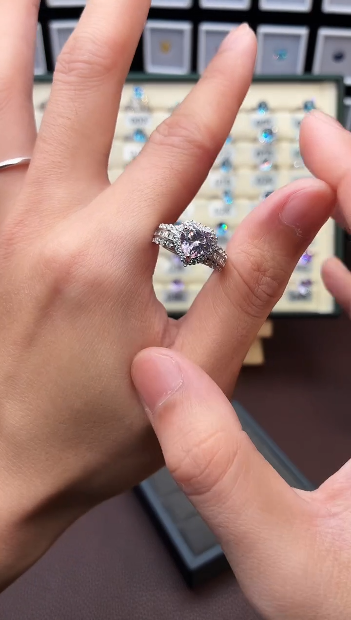 银S925镶嵌戒指绿柱石（摩根石）0111