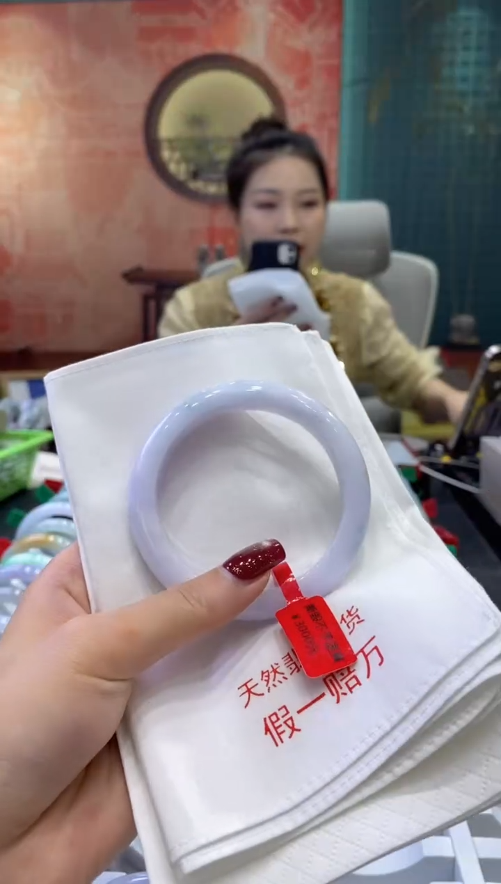 【闪购商品】翡翠手镯未镶嵌多人03324