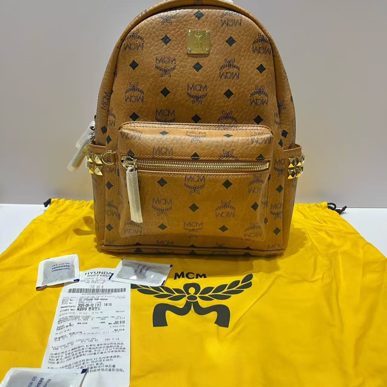 未使用 MCM 【全新】 MCM经典老花干邑色铆钉小号手提双肩背包