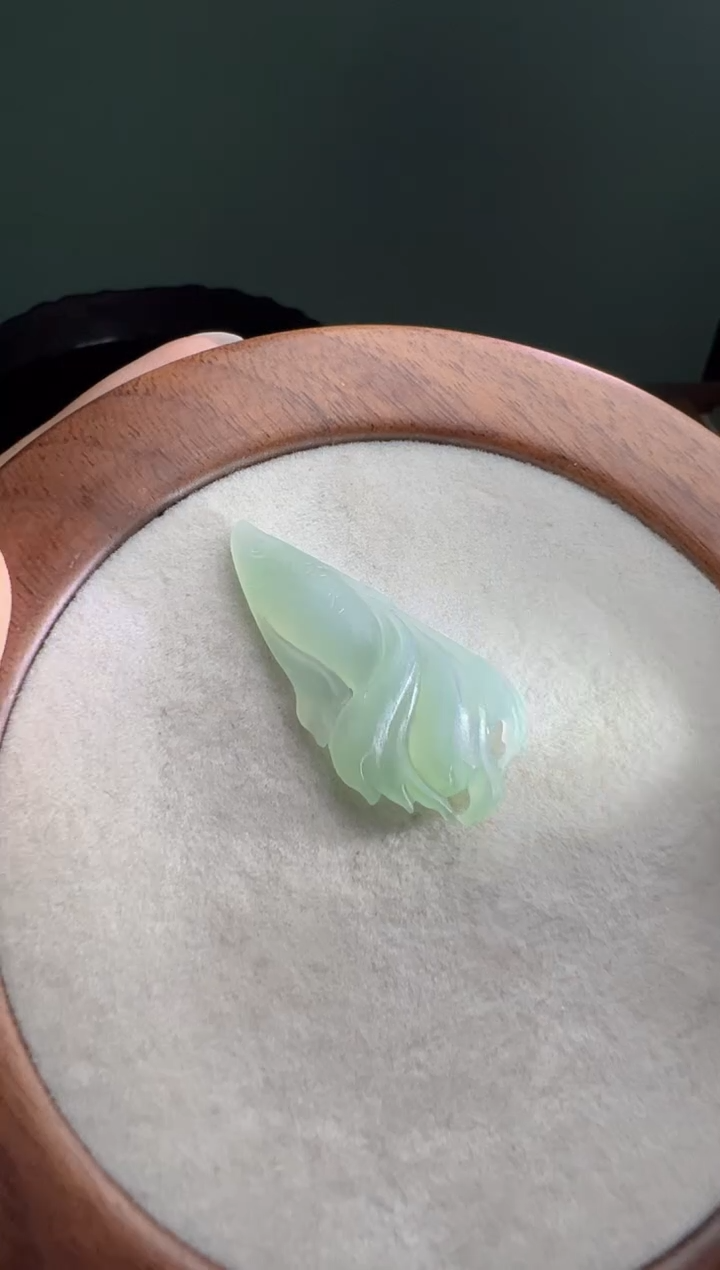 未镶嵌定制翡翠呵***子正冰鱼挂件