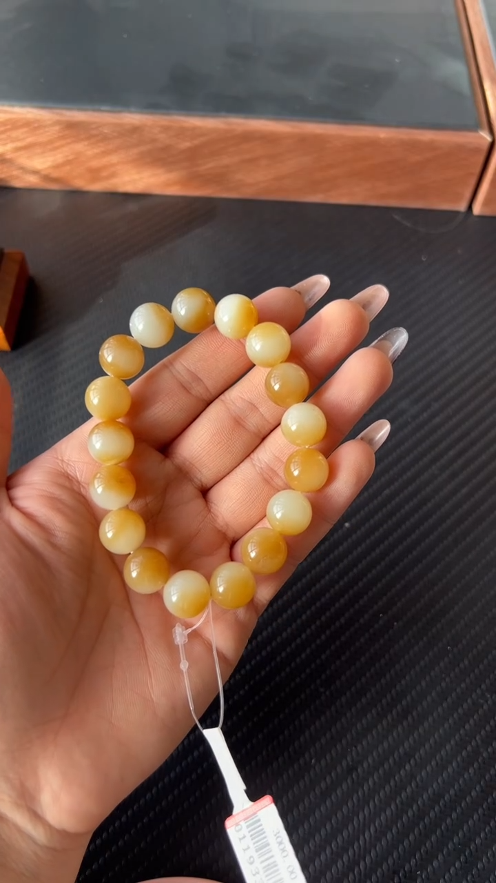 【闪购商品】和田玉手串未镶嵌若羌微色差卡12