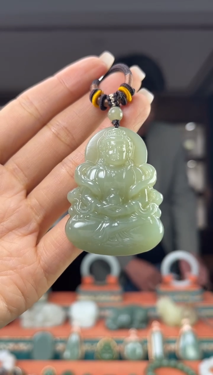 颈饰未镶嵌和田玉佩佩