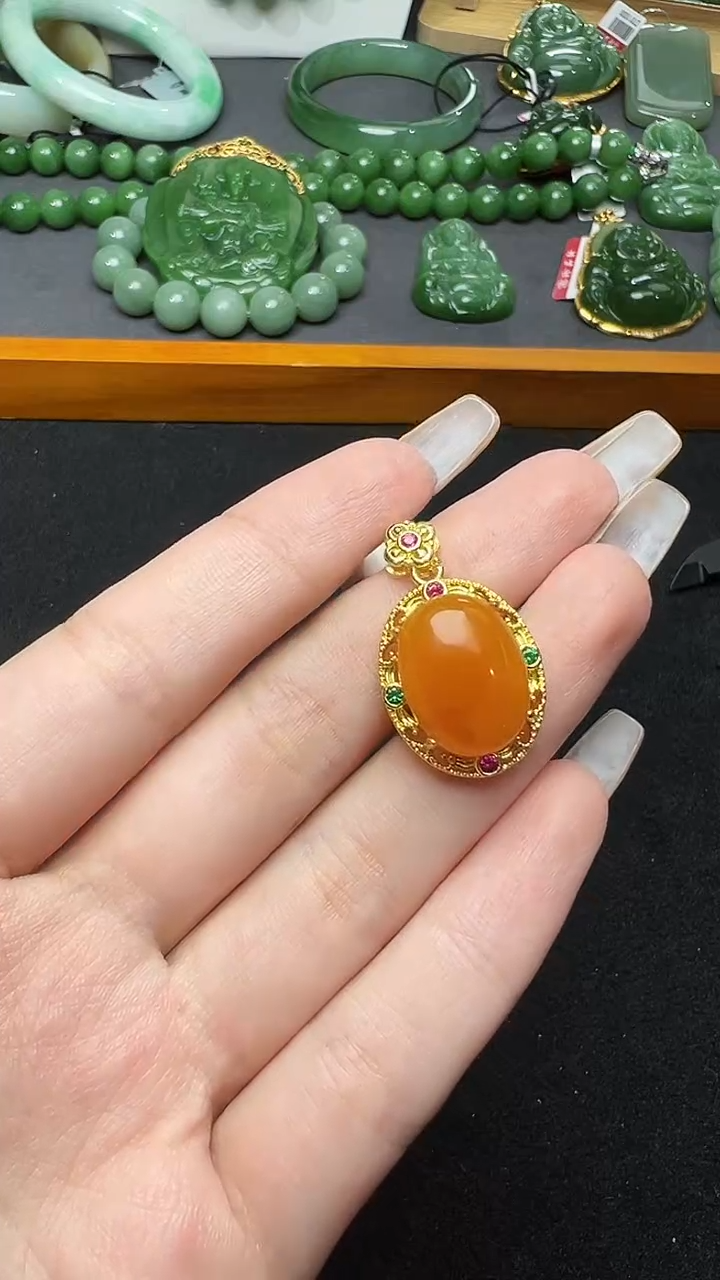 【闪购商品】蜜蜡吊坠(赠链)未镶嵌61