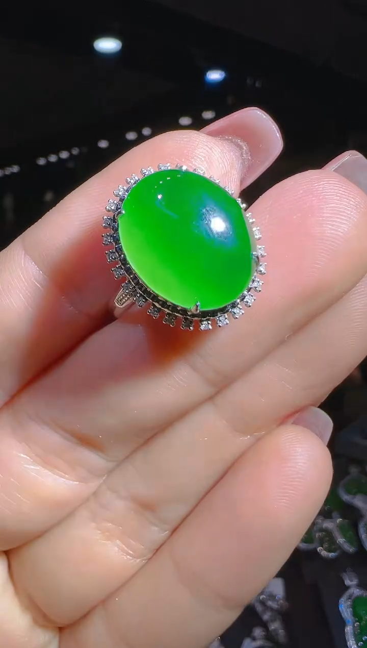 【闪购商品】翡翠戒指18K金镶嵌022