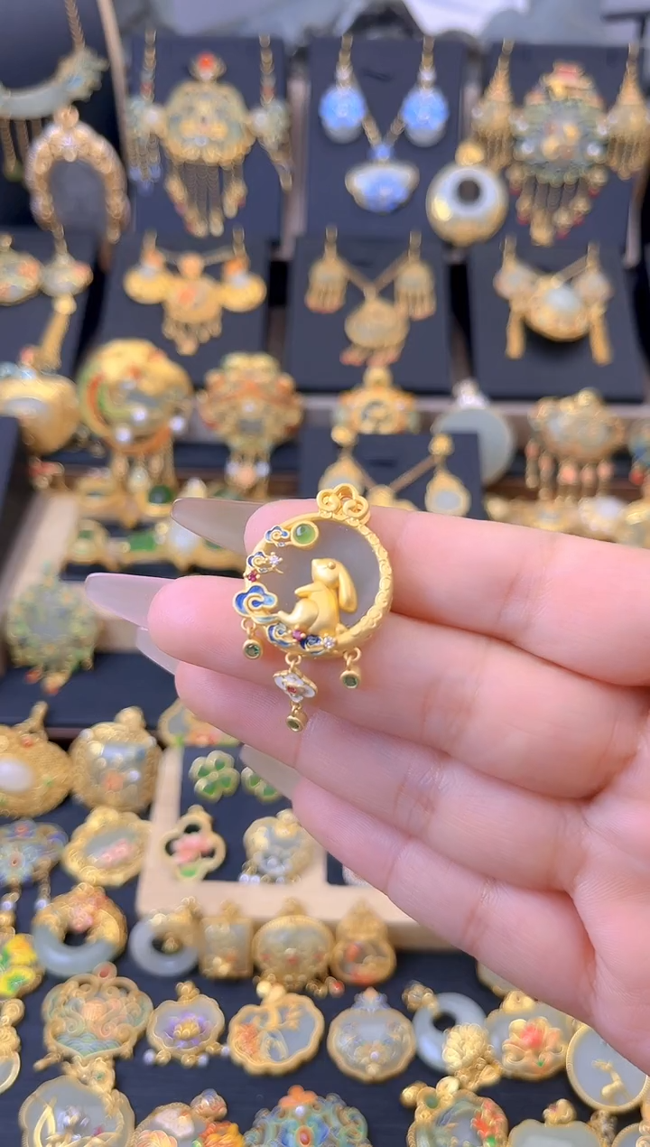 【闪购商品】和田玉吊坠银S925镀金镶嵌兔子望月流苏吊坠