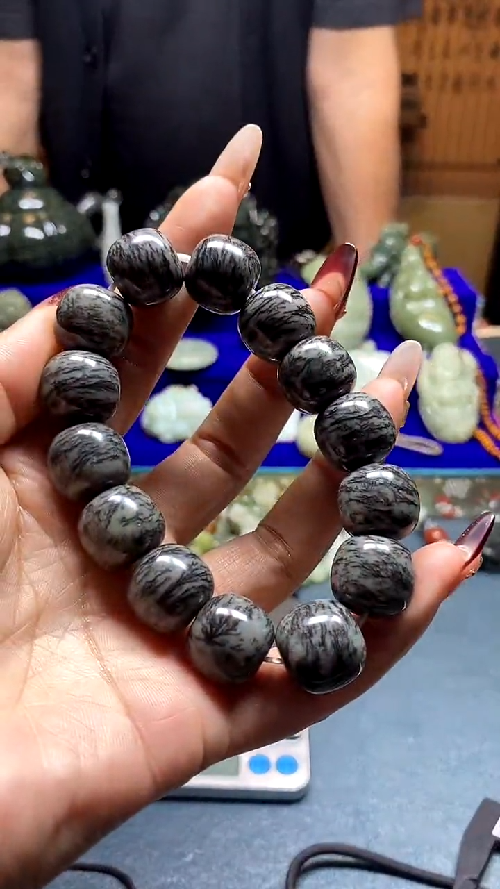 颈饰未镶嵌和田玉拍一发一