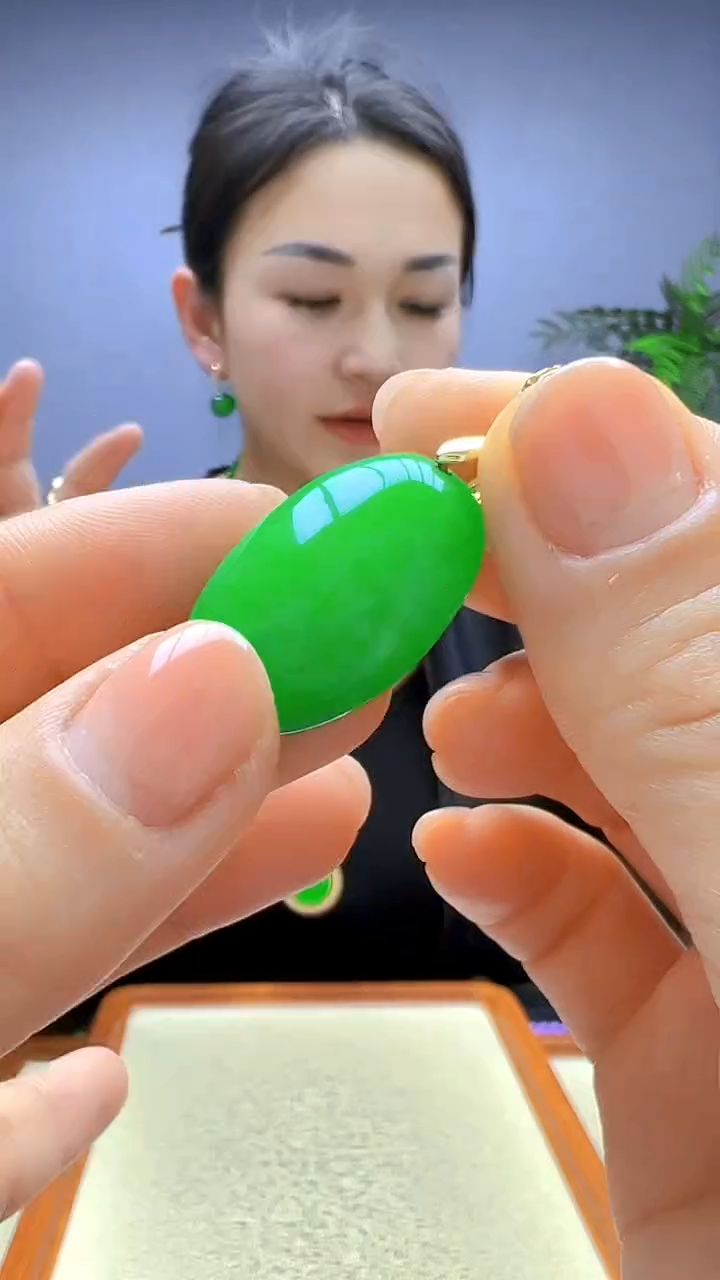 【闪购商品】翡翠颈饰14K金镶嵌颈饰
