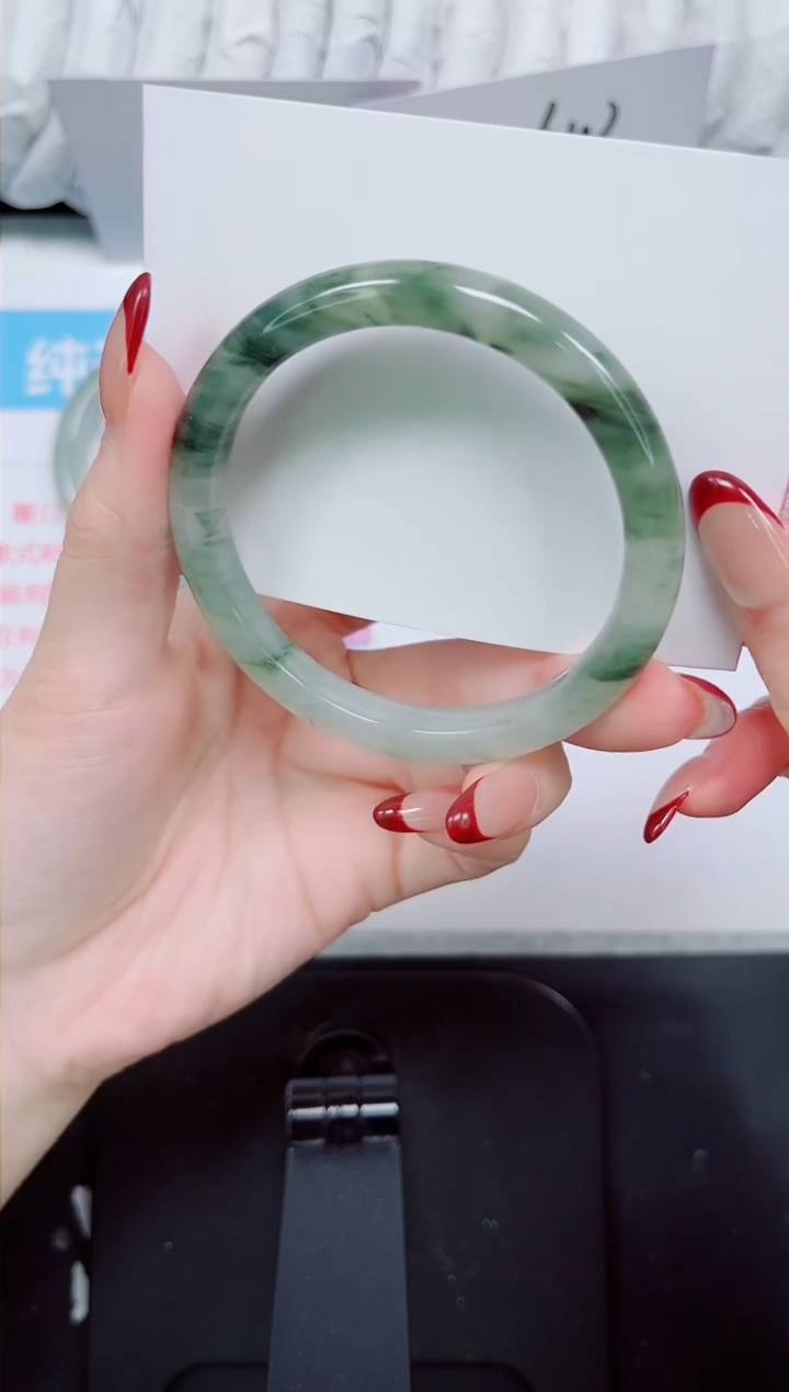 【闪购商品】石英质玉手镯未镶嵌378