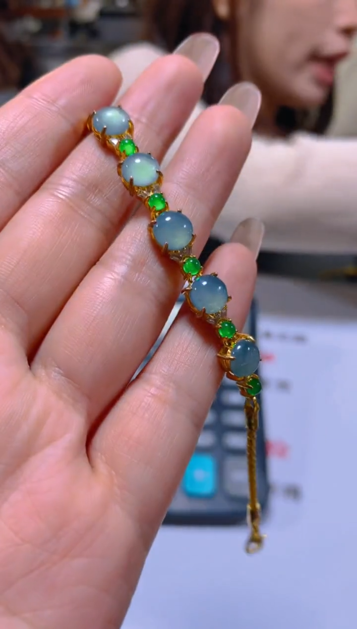 未镶嵌手链翡翠多样性发一