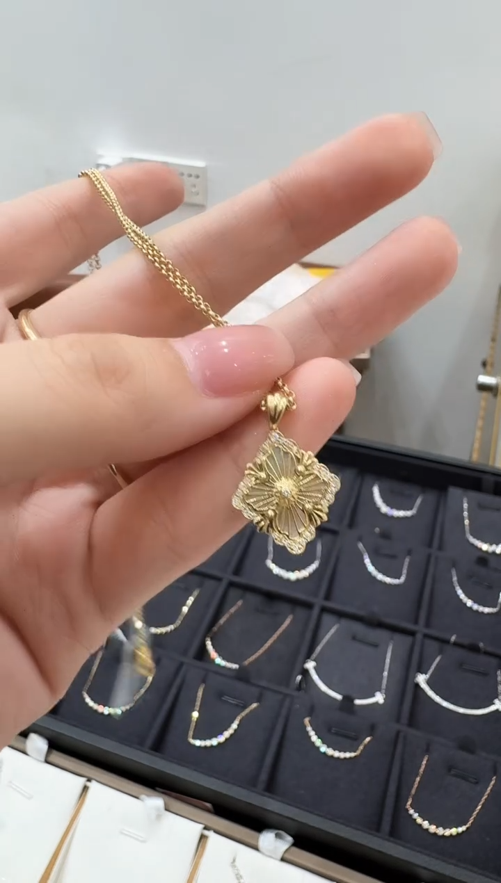 套链18K金镶嵌钻石白色布布套链BG