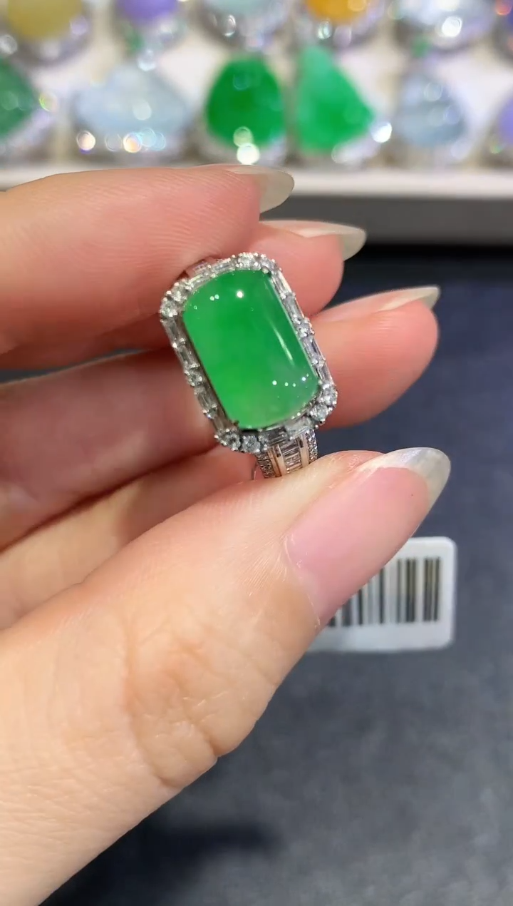 【闪购商品】翡翠戒指18K金镶嵌C109   