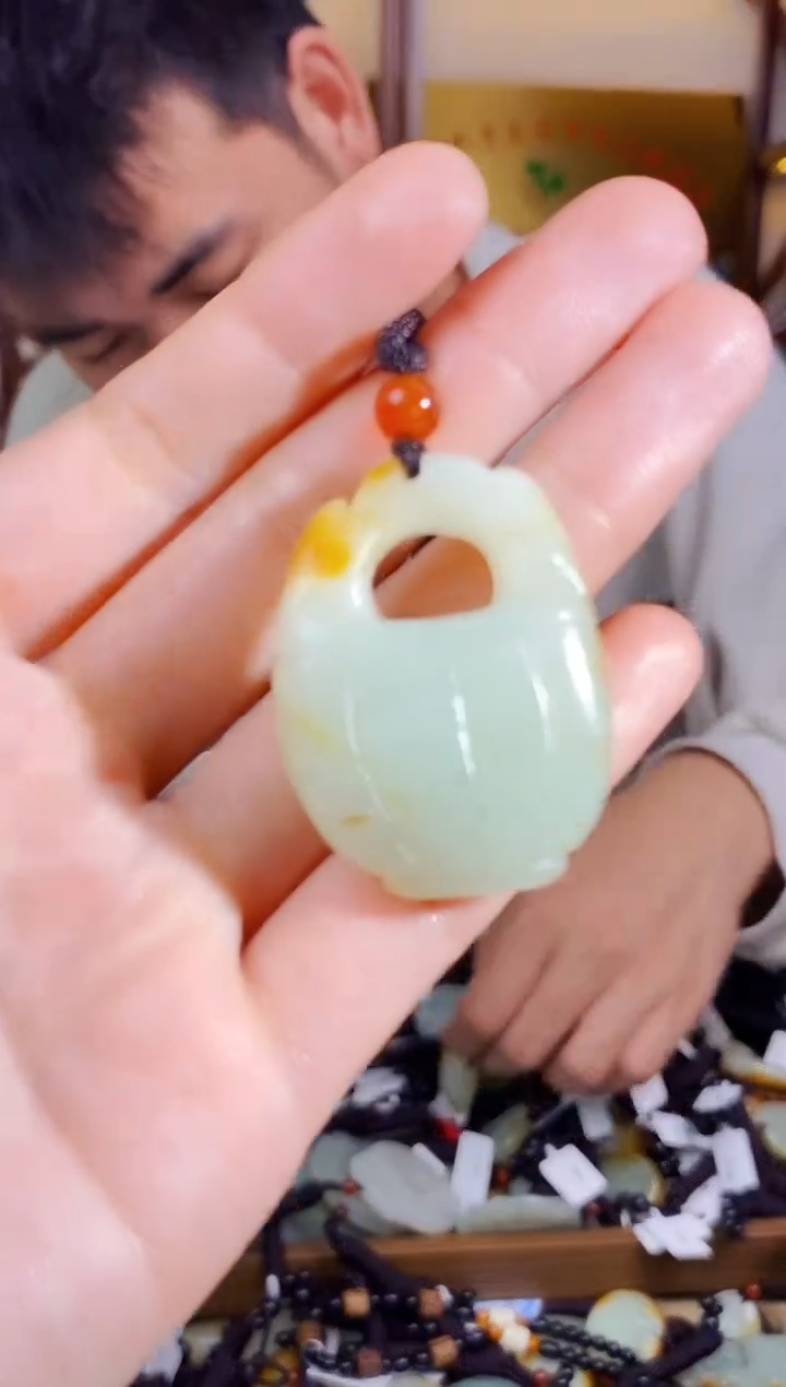 【闪购商品】和田玉颈饰未镶嵌1