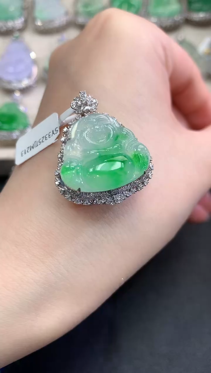 【闪购商品】翡翠颈饰18K金镶嵌C50    