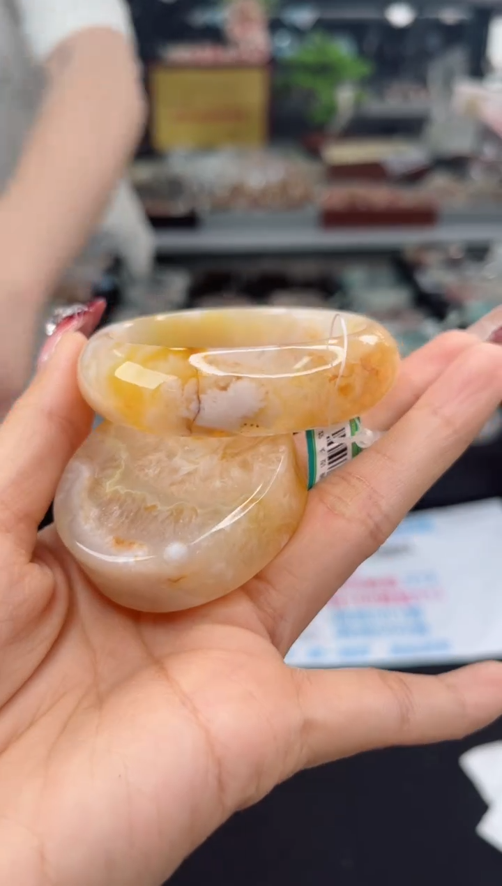 【闪购商品】石英质玉手镯未镶嵌49圈口（赠品镯心）3660008