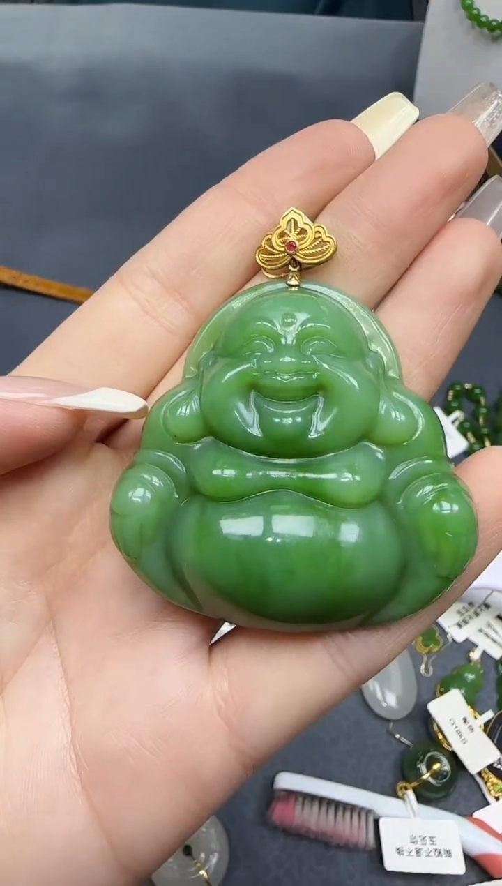 【闪购商品】和田玉挂件18K金镶嵌1