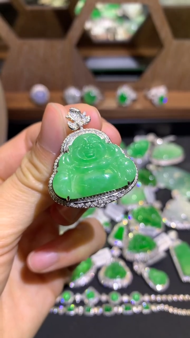 【闪购商品】翡翠吊坠(不含链)18K金镶嵌吊坠